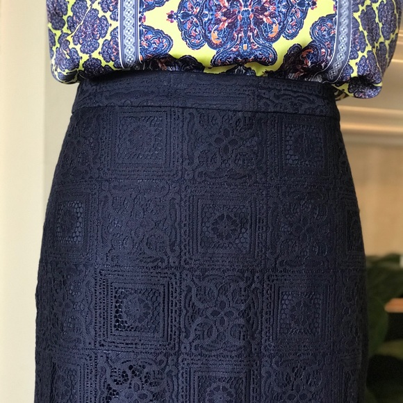 Gorgeous! NWT The Limited Navy pencil skirt - Picture 7 of 15